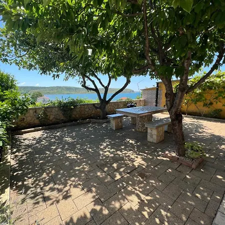 Casa Mare Garten Zwei Baeder Eg Rtina