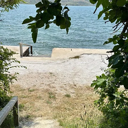 Casa Mare Gartenwohnung Rtina