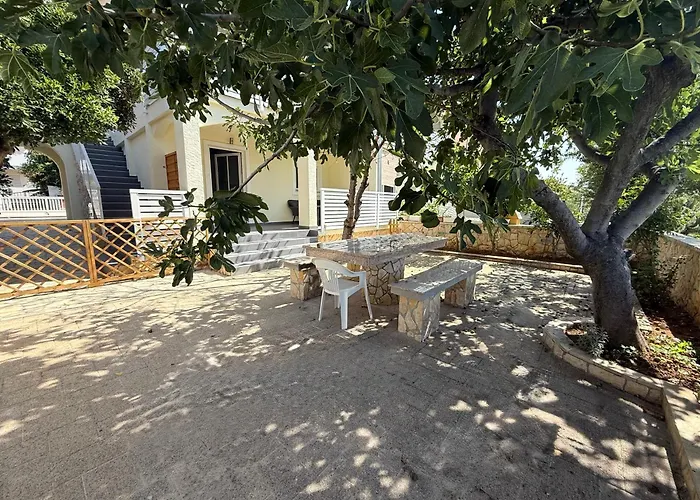 Casa Mare Gartenwohnung * Rtina